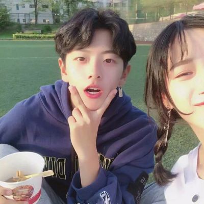 Pure and sweet QQ couple avatar pictures