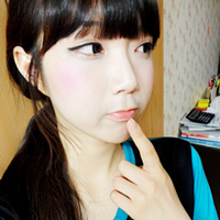 Petite and cute girl avatar