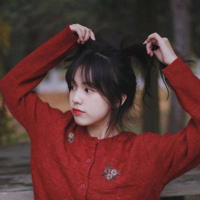 QQ girl's avatar is literary and fresh