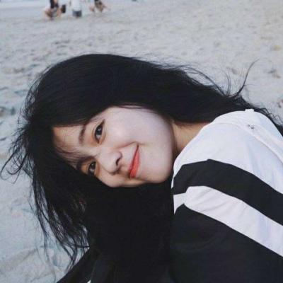 QQ girl's avatar is literary and fresh