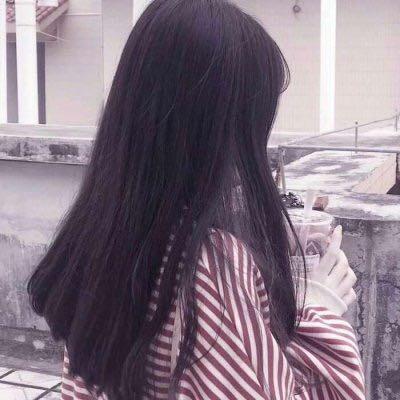 QQ back avatar girl with long hair