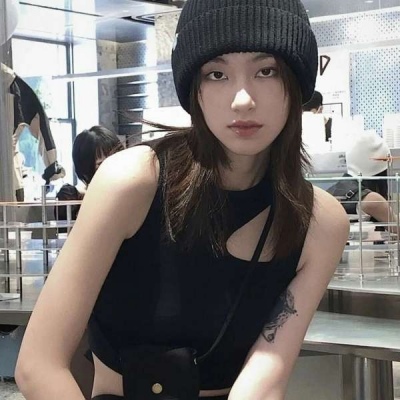 2021 niche WeChat avatar girl pictures