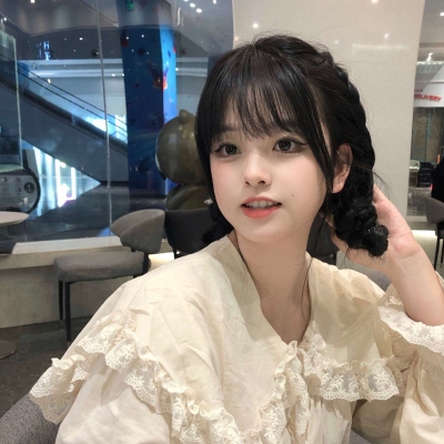 High-definition and beautiful simple temperament WeChat avatar girl pictures