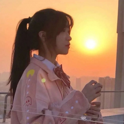 High-definition beautiful and super beautiful sunset girl avatar picture