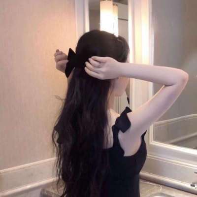 High-definition girl avatar, fairy-like, faceless back view picture