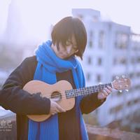 Fresh and artistic pictures of girls playing guitar