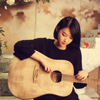 Fresh and artistic pictures of girls playing guitar