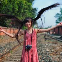 Sad and beautiful pictures of beautiful women's heads