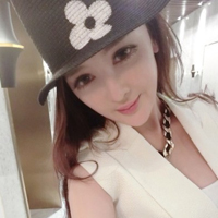 Beautiful innocent girl wearing hat avatar picture