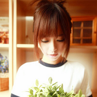 Beautiful and good-looking qq avatar of girls with fresh and beautiful artistic conception