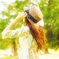 Beautiful and good-looking qq avatar of girls with fresh and beautiful artistic conception