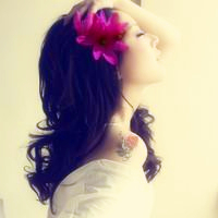 Beautiful and good-looking qq avatar of girls with fresh and beautiful artistic conception