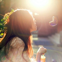 Fresh and good-looking girl avatars, beautiful sunny and quiet pictures