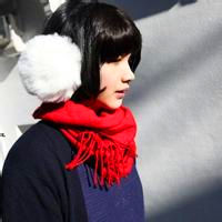 Avatar picture of beautiful girl wearing scarf in winter