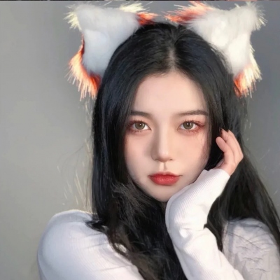 High-definition and beautiful pictures of real-life avatars and fox-eared female queens