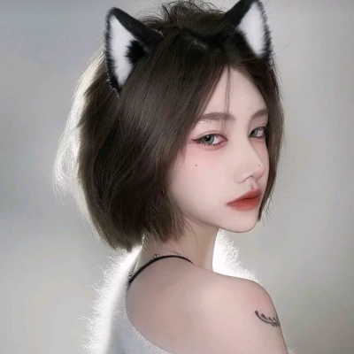 High-definition and beautiful pictures of real-life avatars and fox-eared female queens