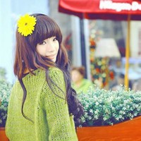 Nice, fresh and beautiful girl avatar with flower pictures