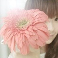 Nice, fresh and beautiful girl avatar with flower pictures