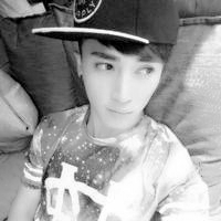 QQ space avatar black and white boy real picture