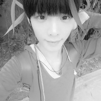 QQ space avatar black and white boy real picture