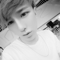 QQ space avatar black and white boy real picture