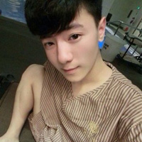 Real picture of a good-looking 17-year-old handsome guy's avatar