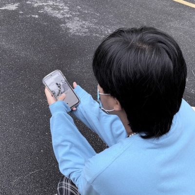 High-definition and good-looking boy's cold and handsome real-life avatar picture