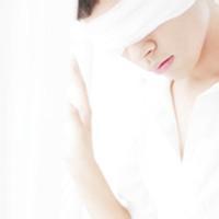 Super artistic avatar picture of a boy with white cloth covering his eyes