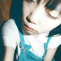 QQ avatar girl is beautiful and sad