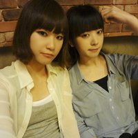 QQ girls sister avatar two people one picture