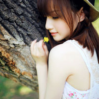 WeChat avatar, forest style aesthetic picture, girl