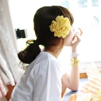 Fresh avatar picture of a girl wearing flowers on her head