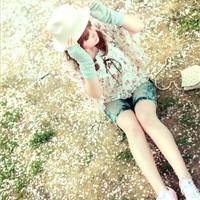 Simple and good-looking QQ girl avatars, elegant and forest pictures