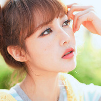 The qq avatar of the beautiful forest girl is fresh, natural and beautiful