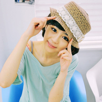 Fresh and beautiful light blue QQ avatar girl pictures