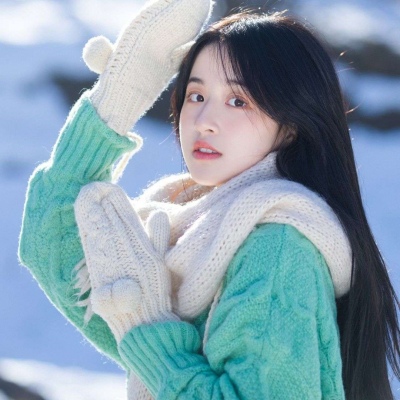 High-definition, fresh and beautiful winter girls' beautiful qq avatar pictures