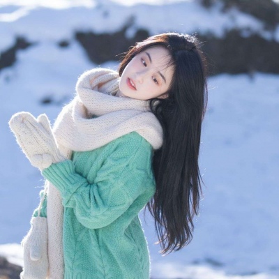 High-definition, fresh and beautiful winter girls' beautiful qq avatar pictures