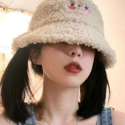 Fashion trendy girls WeChat avatar