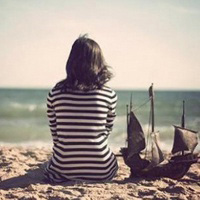 Fresh artistic conception, back view of the sea, girl's avatar