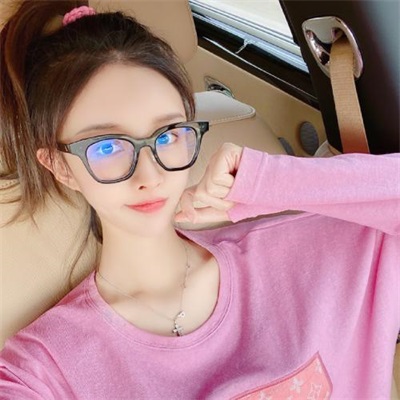 The avatar pictures of innocent girls that attract people at first sight. The avatar pictures of beautiful girls in high-definition real-life WeChat.