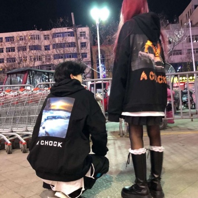 A collection of real avatars of couples showing affection in a low-key manner. A collection of beautiful and sweet high-definition WeChat avatars.