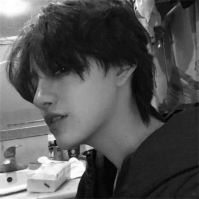 Black and white avatar of a boy who is cold and domineering in real life Super handsome boy HD WeChat avatar picture collection