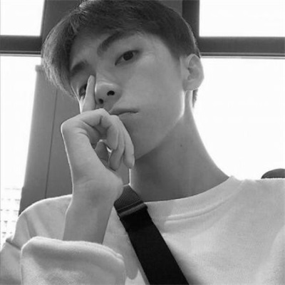 Black and white avatar of a boy who is cold and domineering in real life Super handsome boy HD WeChat avatar picture collection