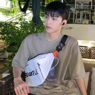 Tasteful WeChat avatar boy high-definition pictures A collection of super handsome boy real-life WeChat pictures