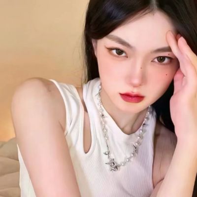 Beautiful and pure girl avatar with fresh artistic conception. A collection of high-definition real-person WeChat pictures of cute girls.