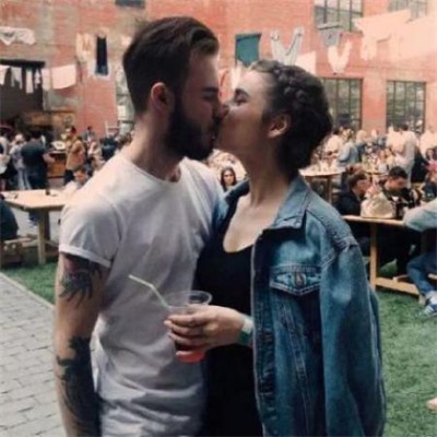 European and American couple avatars, one pair and two pictures on WeChat, a collection of super beautiful real-life high-definition avatars of couples