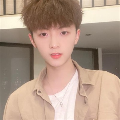 Real life photos of handsome guys, real avatar pictures, a collection of fashionable and trendy real-life high-definition WeChat pictures of boys