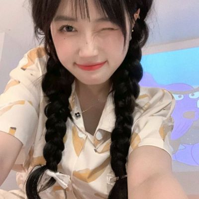 Beautiful girls' avatars, fairy-like real people, beautiful and pure girls' high-definition WeChat pictures