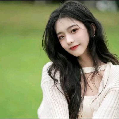 Girls' pictures and avatars are real, temperamental and beautiful. A collection of super good-looking girls' pure WeChat avatars.