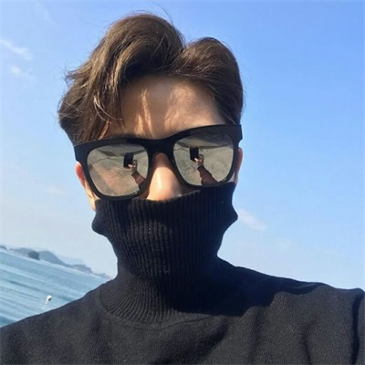 WeChat avatar: Domineering and cold-hearted boy's real person avatar. Super handsome boy's fashionable WeChat avatar picture collection